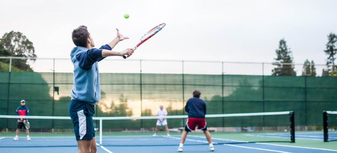 Теннис предотвращает костно-мышечные заболевания
